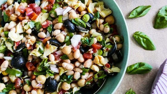 Tuscan salad with beans