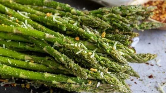 Asparagus cooked in air fryer