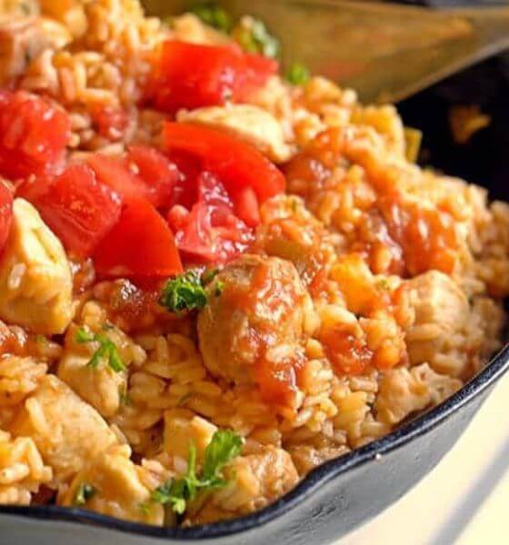 chicken jambalaya in white dish